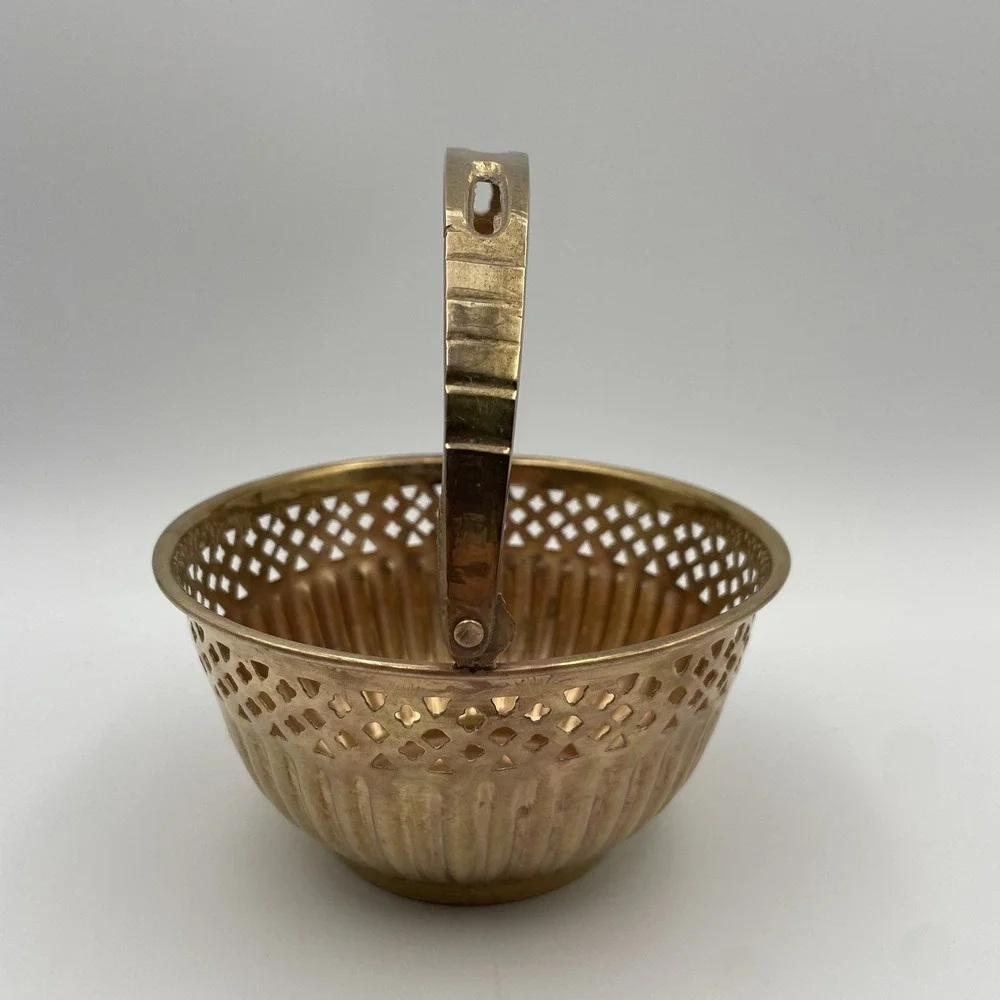 Vintage Cottagecore Brass Basket With Moveable Handle‎ Round With Cut Out Design